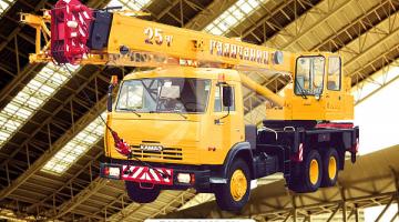 Галичанин-Камаз 25т/21,7м + 9м Аренда автокрана Галичанин-Камаз 25 т / 21,7 м + 9 м грузоподъемностью 25 тонн