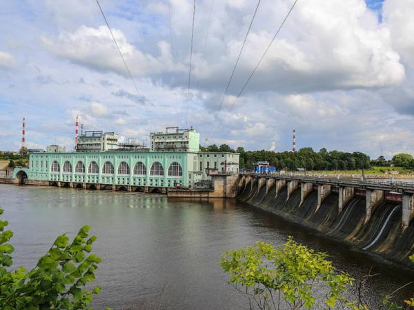  Аренда автокранов в Волхове