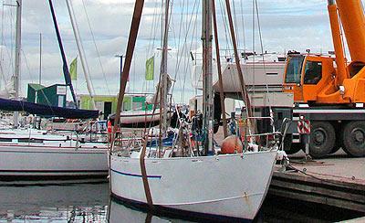 Подъем и спуск яхт на воду